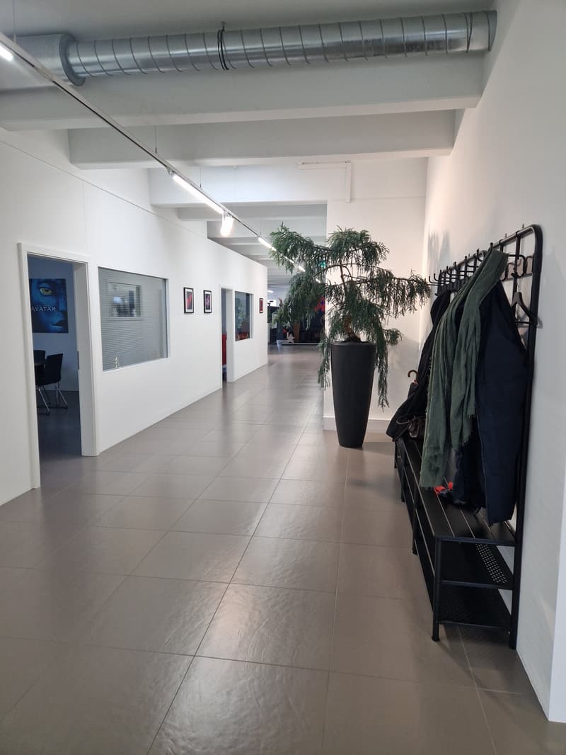 Topmoderne Büro-/Praxisräume - auch Gesamtfläche bis zu 840m2 möglich! (3)