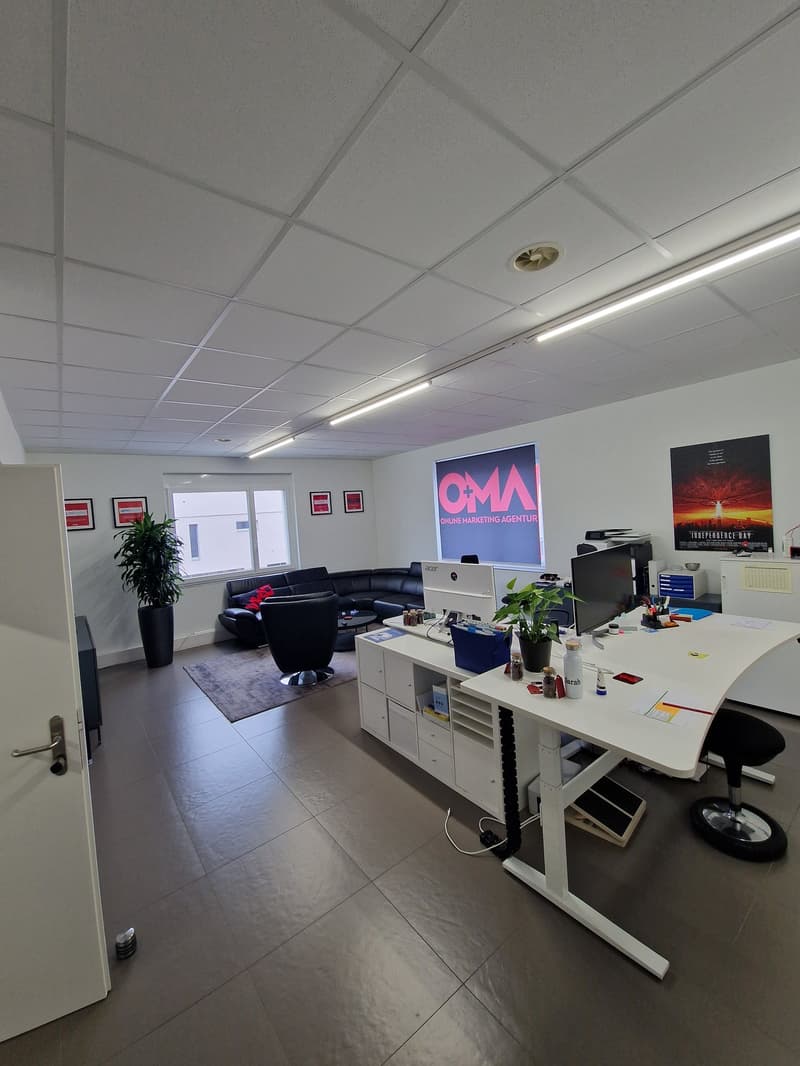 Topmoderne Büro-/Praxisräume - auch Gesamtfläche bis zu 840m2 möglich! (5)
