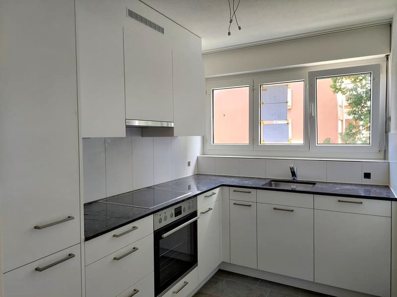 Teilsanierte Wohnung an ruhiger Lage (2)