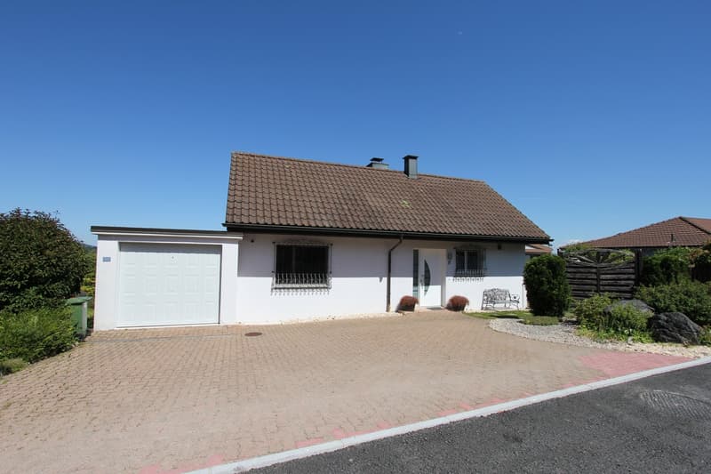 Attraktives 5½-Zimmer Einfamilienhaus mit Garage und schöner Bergsicht (4)