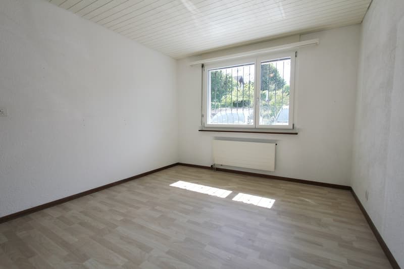 Attraktives 5½-Zimmer Einfamilienhaus mit Garage und schöner Bergsicht (7)