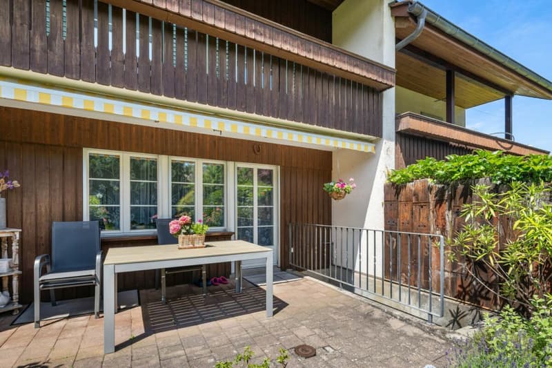 Charnantes 6.5-Zi. Reihenhaus an familienfreundlicher Lage (2)