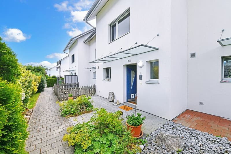 5.5-Zi. Reihenhaus an familienfreundlicher Lage (2)