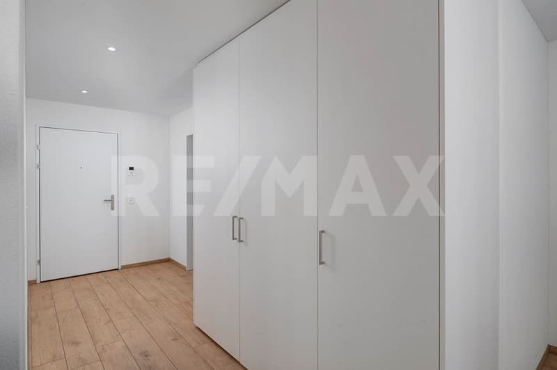 Hochwertige 4.5-Zimmer-Wohnung mit unverbaubarer See- und Weitsicht (2)