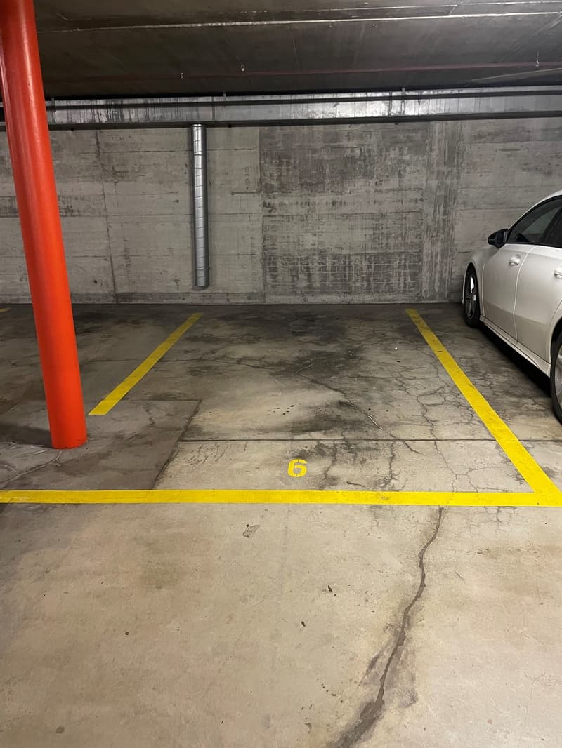 LETZTER Einstellhallenparkplatz zu vermieten! (1)