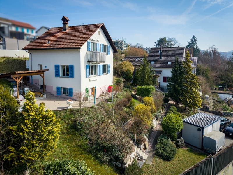 Charmantes Einfamilienhaus mit grossem Garten! (11)