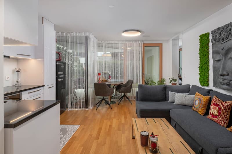 Zentrale 2 ½ -Zimmer-Wohnung... (5)