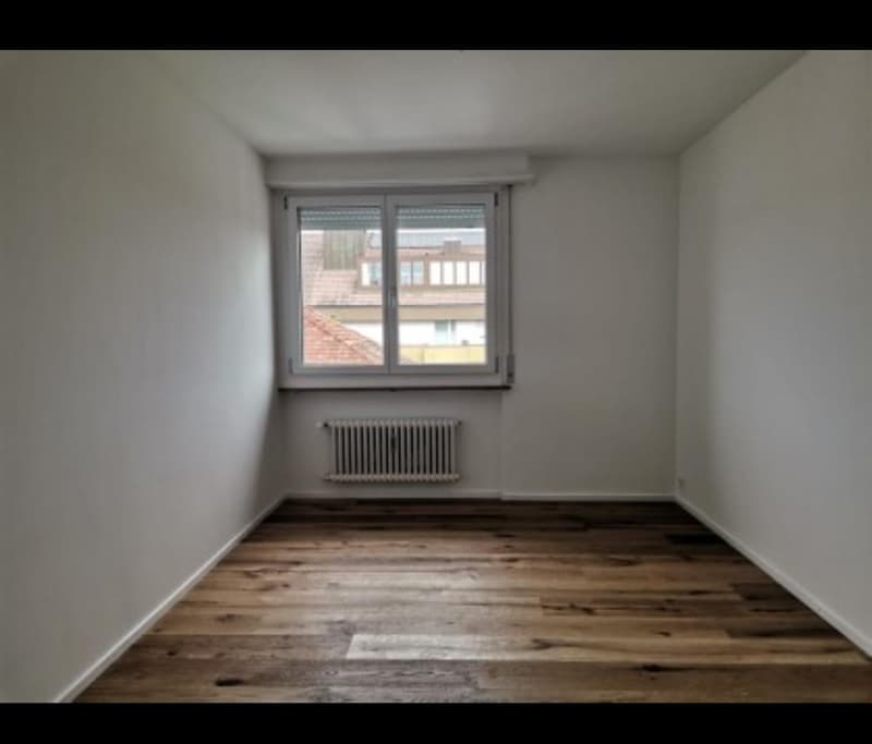 Gemütliche 4.5-Zimmer-Wohnung mit grosser Terrasse (9)