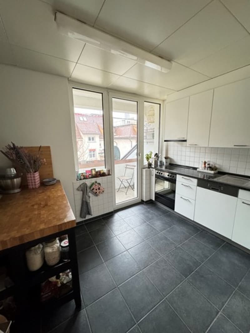 Wohnküche mit Balkon