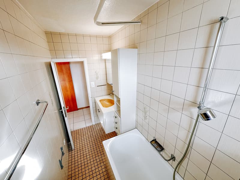 Appartement luxueux non meublé dans un quartier calme et central – Avec télévision 65 pouces offerte (9)