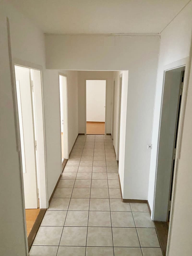 Gemütliche 4 Zimmerwohnung in Biel (4)