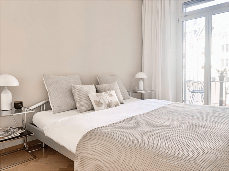Spacious 1-bedroom apartment with balcony and weekly cleaning service for rent (6)
