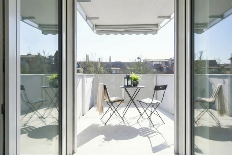 Spacious furnished 1-bedroom apartment with weekly cleaning service for rent (10)