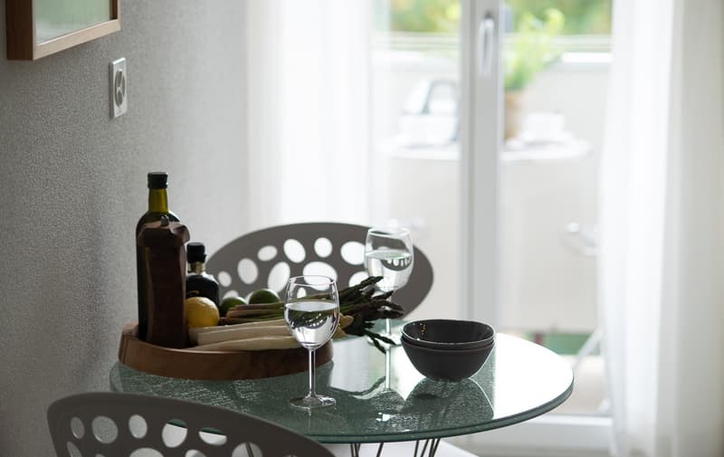 Charming Furnished 3-Room Apartment with Balcony in Zürich Wiedikon (8)