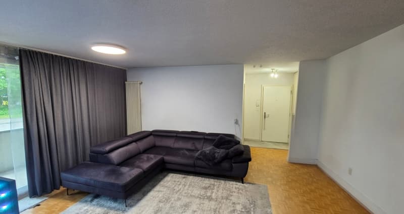 Helle 2.5 Zimmerwohnung zu vermieten (BEFRISTET BIS 31. März 2027) (2)