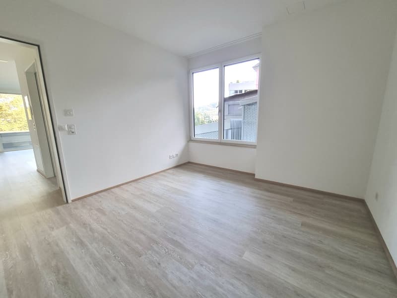 lichtdurchflutete 2.5 Zimmerwohnung zu vermieten (8)