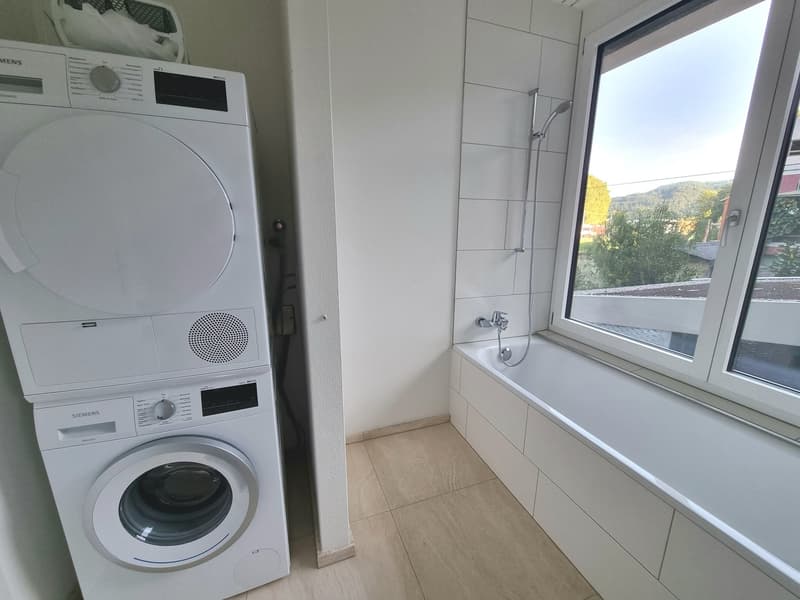 lichtdurchflutete 2.5 Zimmerwohnung zu vermieten (7)