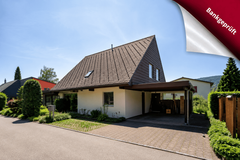 Charmantes 5.5-Zimmer-Einfamilienhaus mit Gartenidylle und viel Privatsphäre (1)