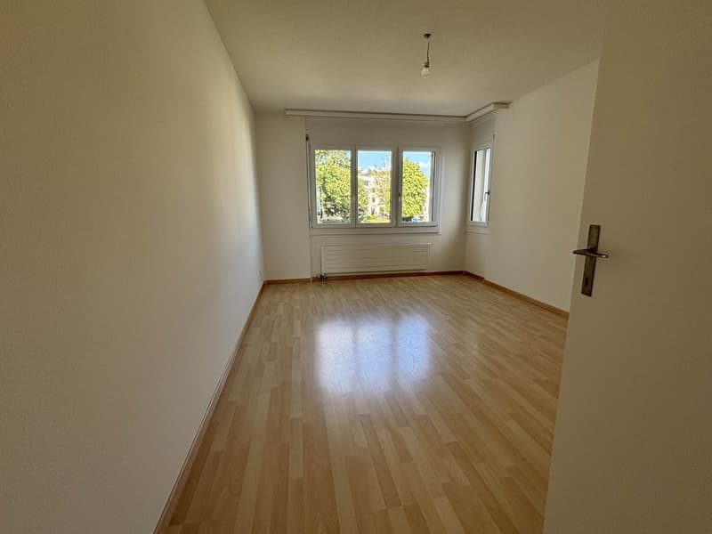 5 1/2-ZIMMER-ATTIKAWOHNUNG; NEU RENOVIERT (12)