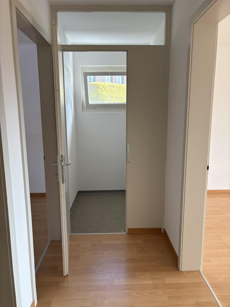 helle und grosszügige 3.5 Zimmerwohnung mit frisch sanierter Küche in St. Gallen (10)
