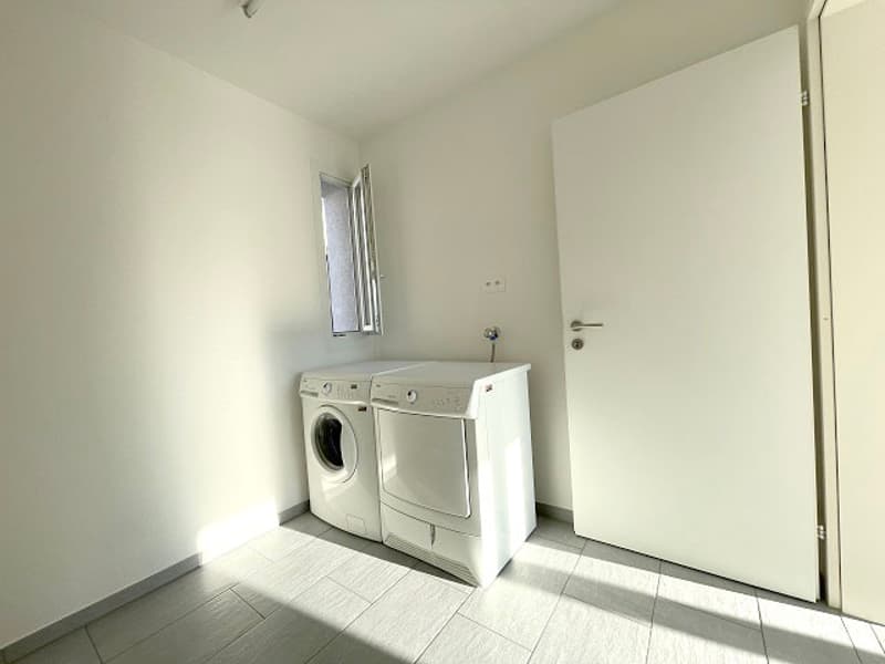 2.5 Zi-Wohnung, zentrale Lage beim Bahnhof (5)