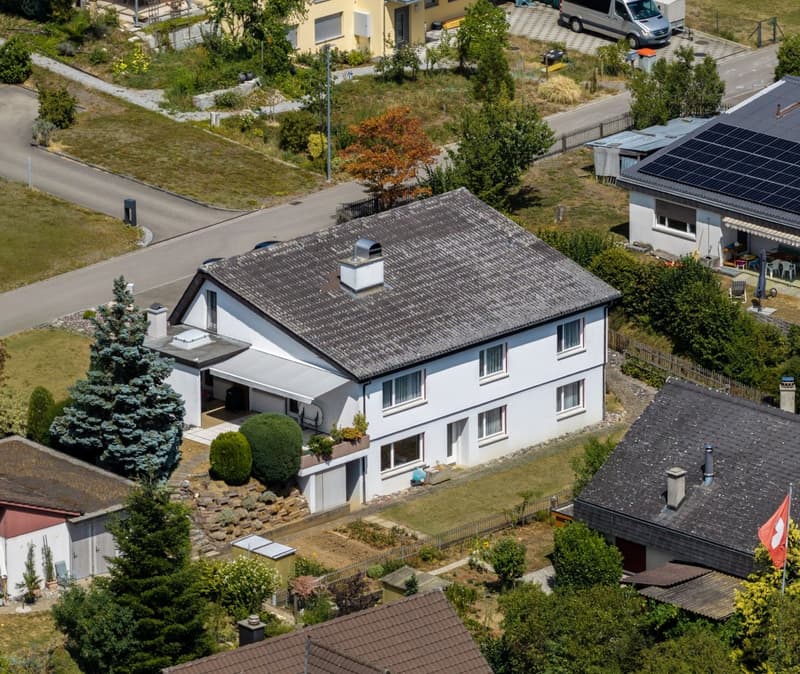 Familienfreundliches Einfamilienhaus im idyllischen Hallau (1)