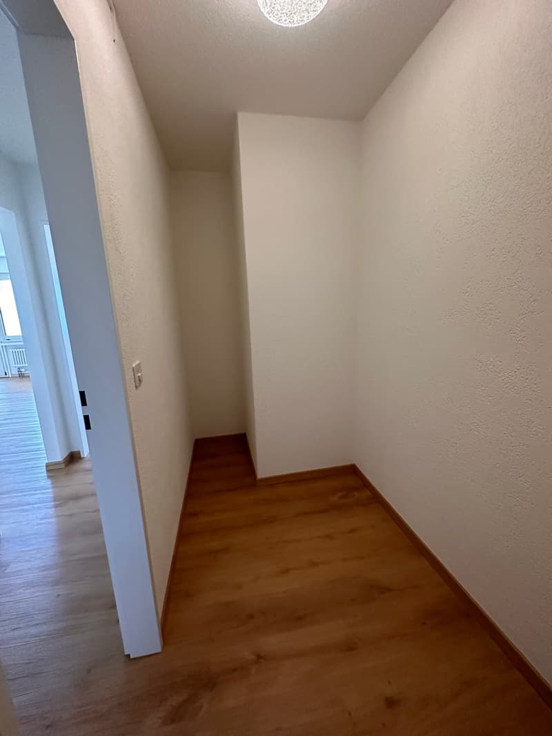 Helle 4-Zimmer-Wohnung mit Balkon in Männedorf – ab Juli 2026 verfügbar (5)