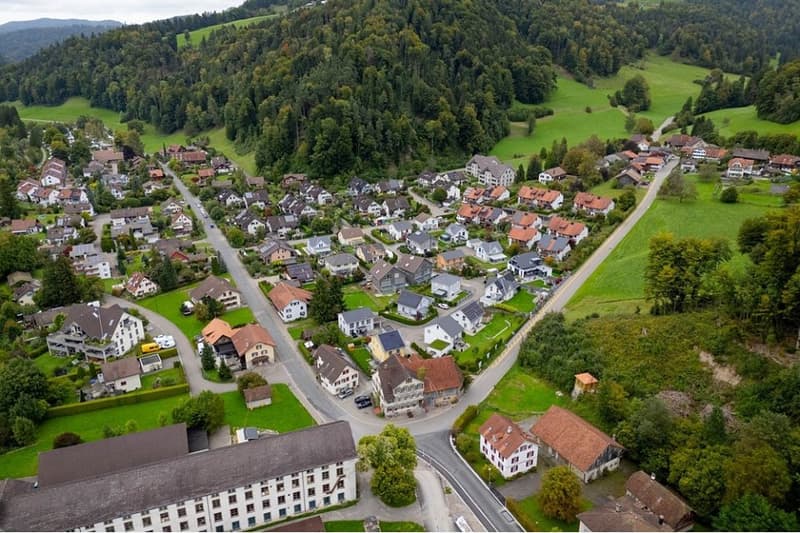 Da ristrutturare! Casa residenziale con ristorante Löwen (5)