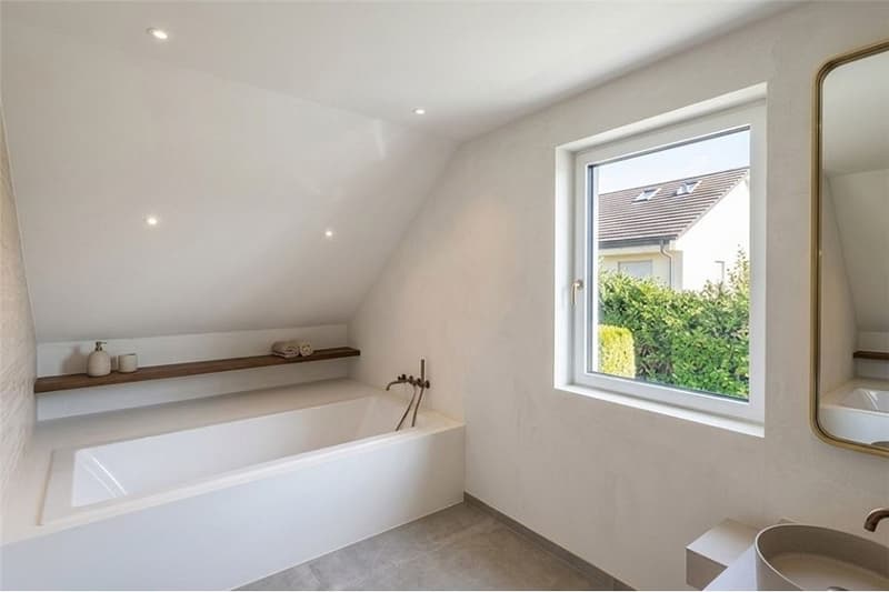 Exklusive 7 1/2-Zimmer Neubau-Dachwohnung (5)