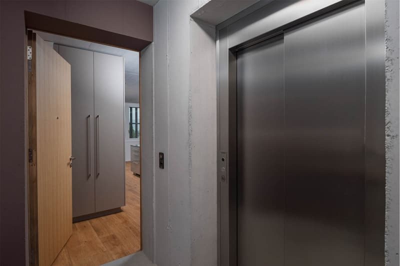 Neuwertige, moderne Wohnung mit verglaster Loggia und schöner Fernsicht (13)