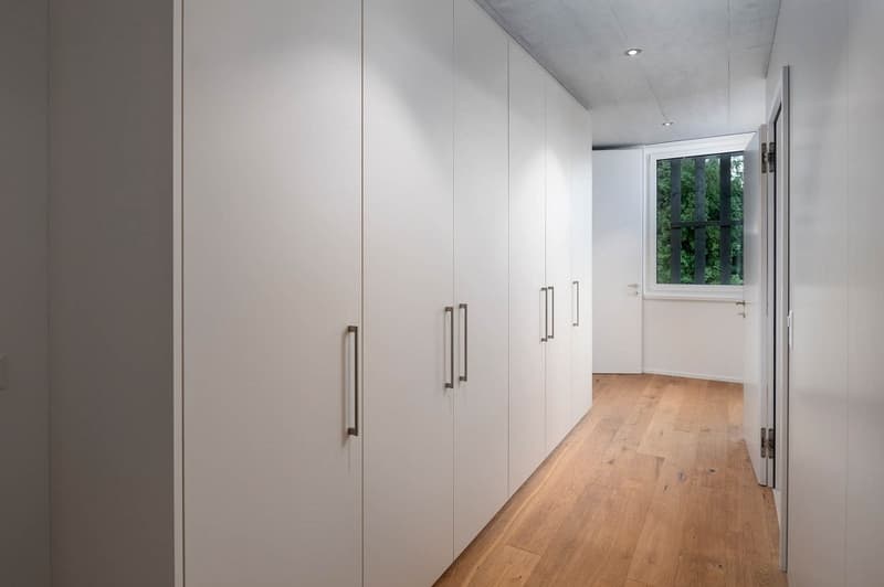 Neuwertige, moderne Wohnung mit verglaster Loggia und schöner Fernsicht (11)