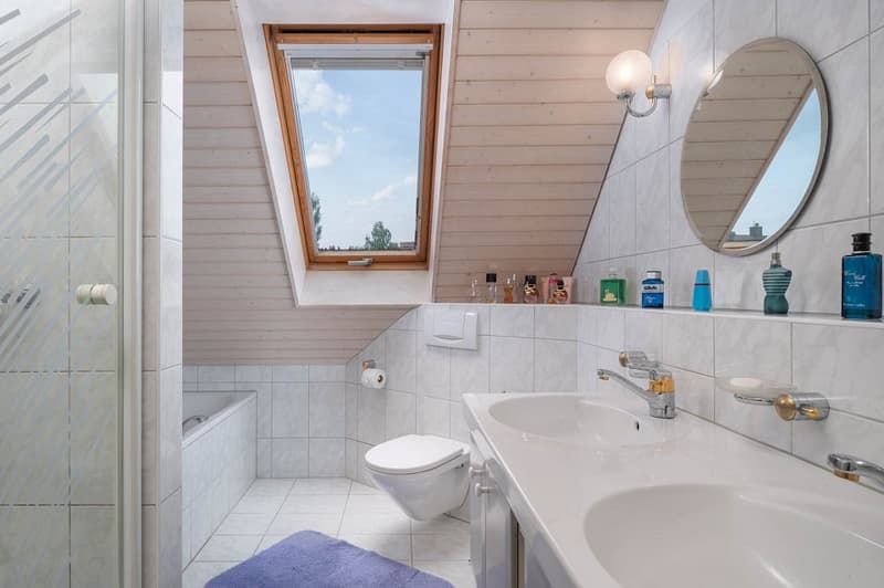 Schöne Dachwohnung mit Galerie (10)