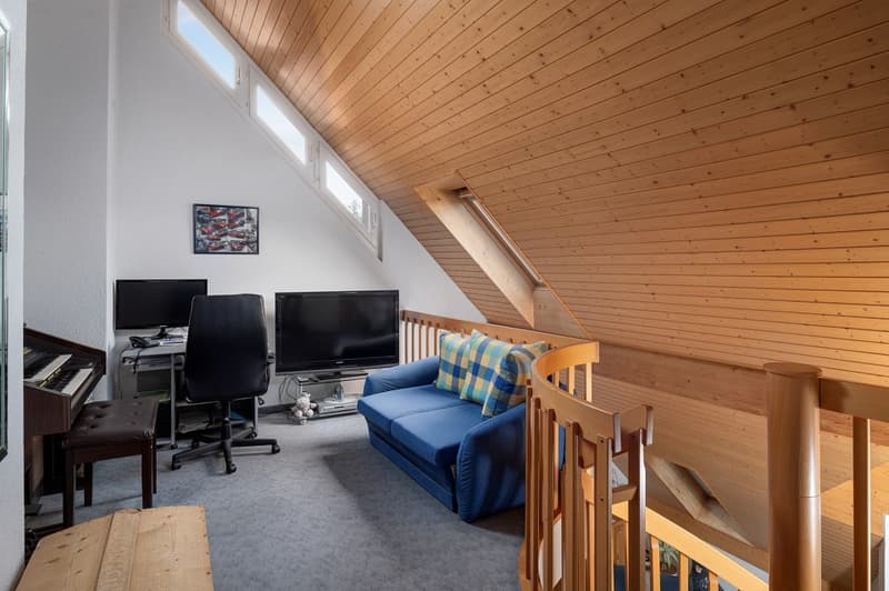 Schöne Dachwohnung mit Galerie (7)