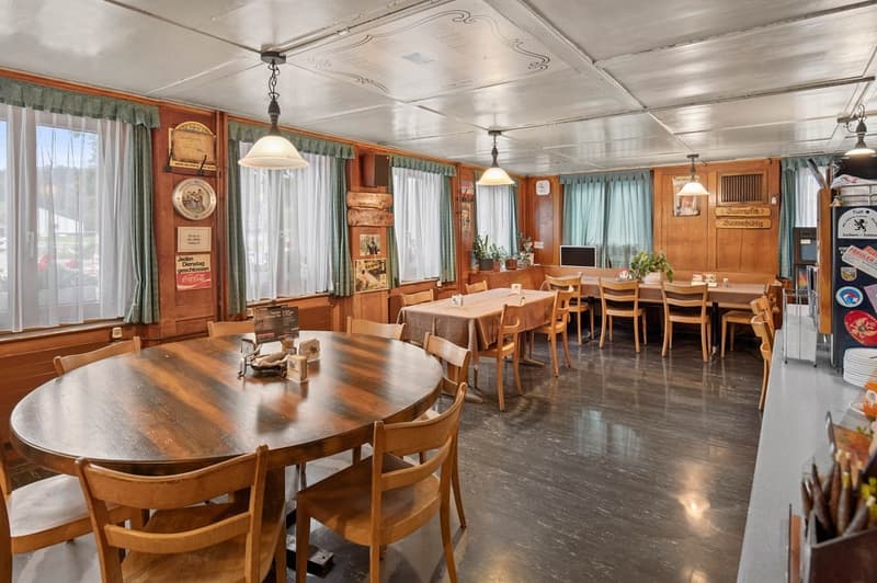 Zum Umbauen! Wohnhaus mit Restaurant Löwen (6)