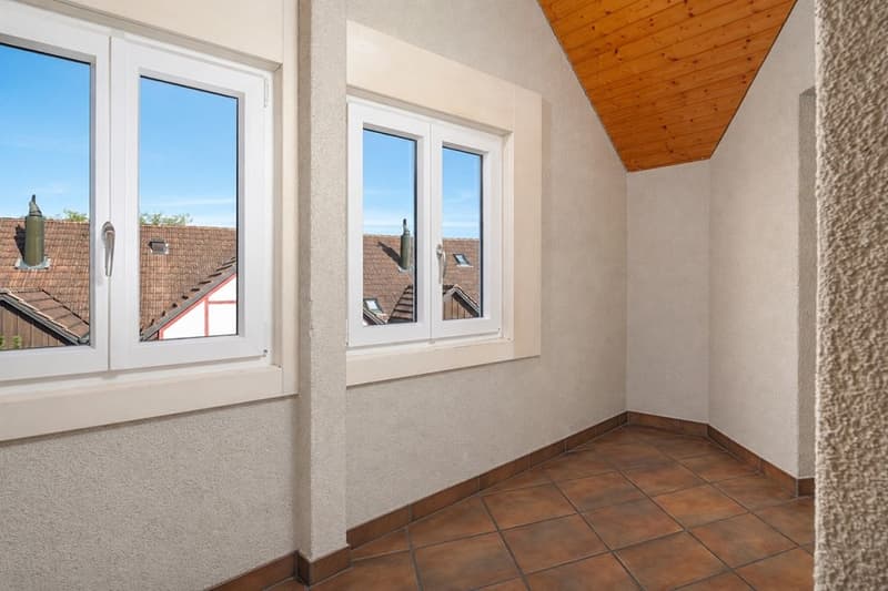 Anlage oder Eigennutzung! Grosszügige Dach-Maisonette-Wohnung mit Garten (11)