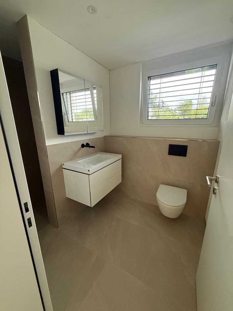 WC/Dusche mit Tageslicht und herrlicher Regendusche