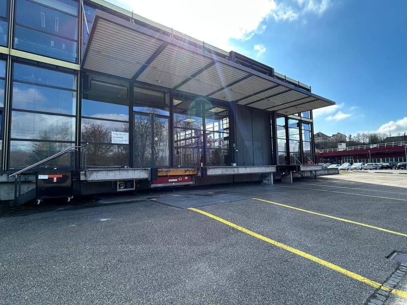 Modern & bright commercial spaces in Gretzenbach - Everything is possible! (4)