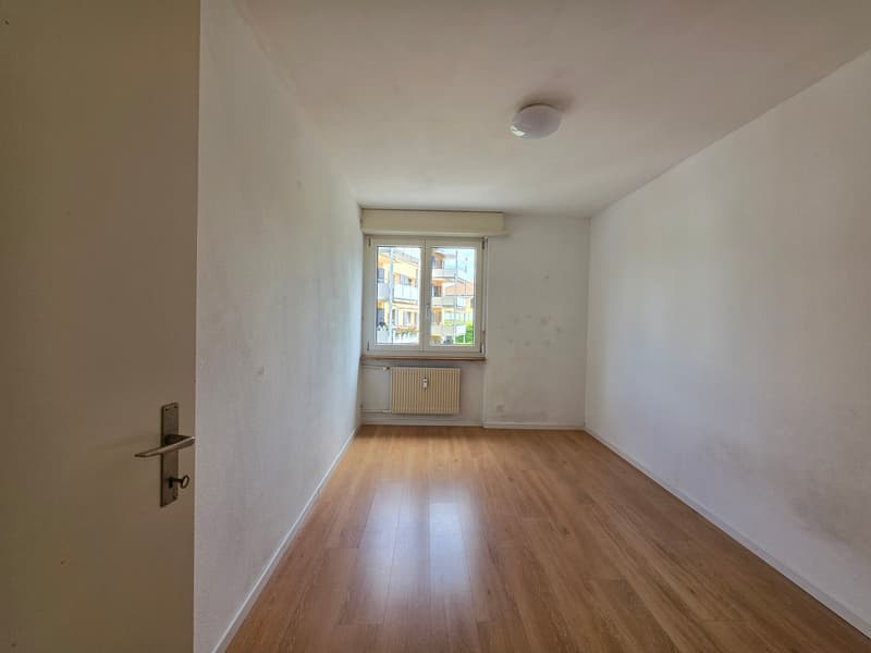 Charmante 4.5-Zimmer-Wohnung in Büren an der Aare mit Balkon und Aussicht.! (10)