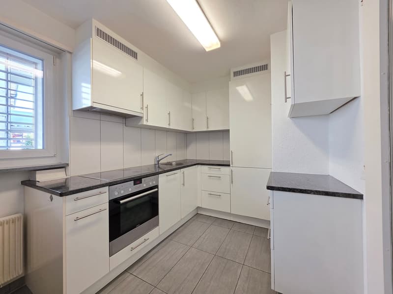 Moderne 3.5 ZWG an zentraler Wohnlage zu vermieten (2)