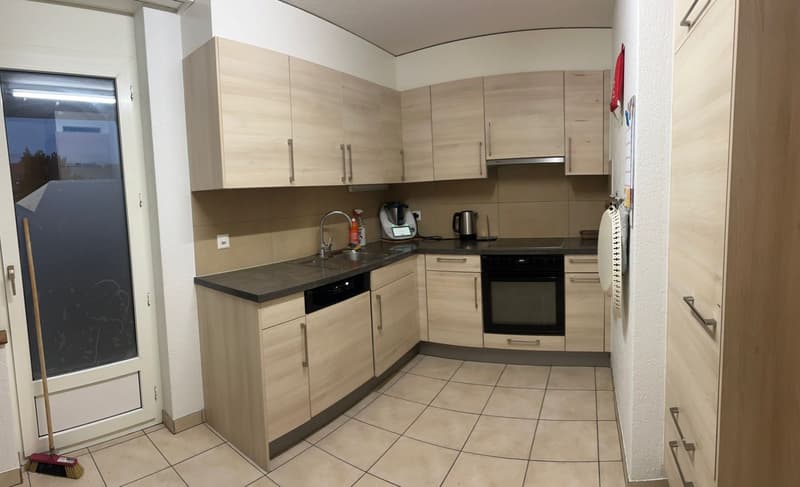 Appartement lumineux de 5 pièces à La Chaux-de-Fonds – disponible immédiatement (2)