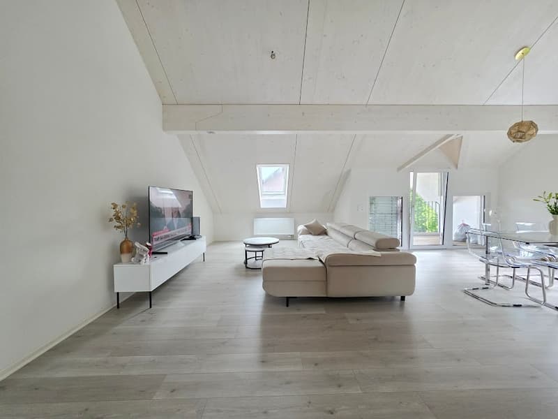 Gepflegte 2.5-Zimmerwohnung - perfekt für Singles oder Paare! (8)