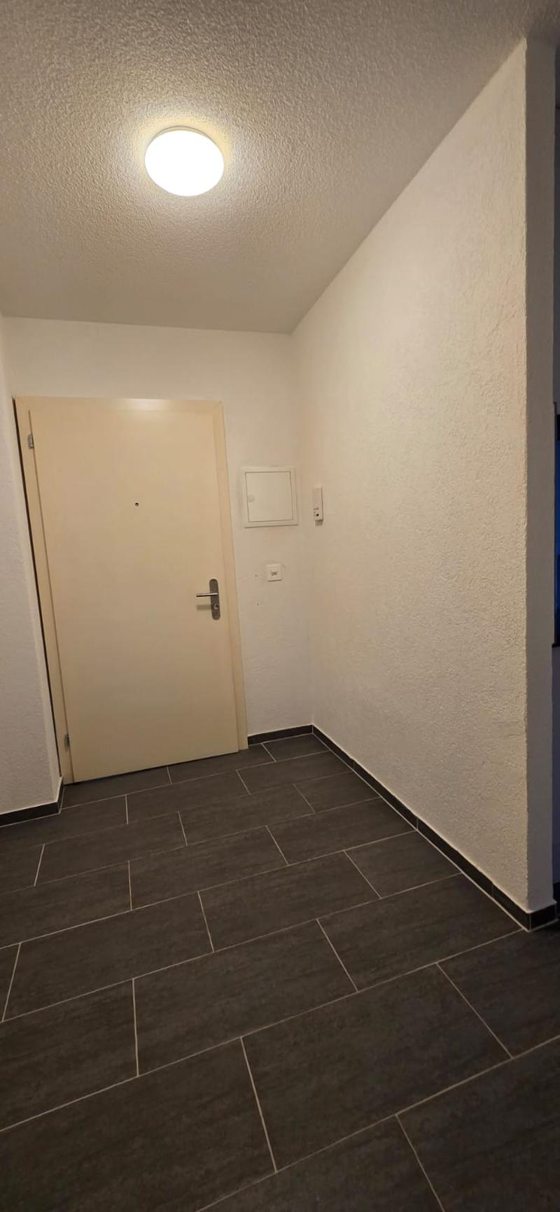 Charmant studio au cœur du Locle (7)