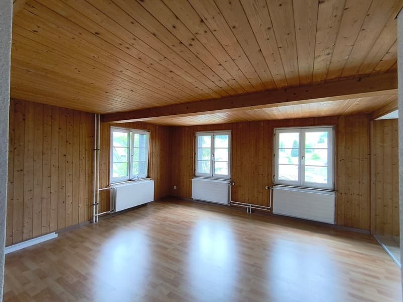 Charmante 2.5-Zimmer-Wohnung mit Balkon in Herisau! (8)