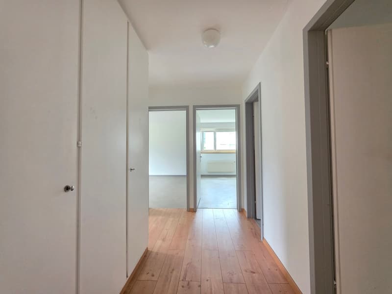 Charmante 4-Zimmer-Wohnung mit Balkon und Bergblick in Thusis (21)