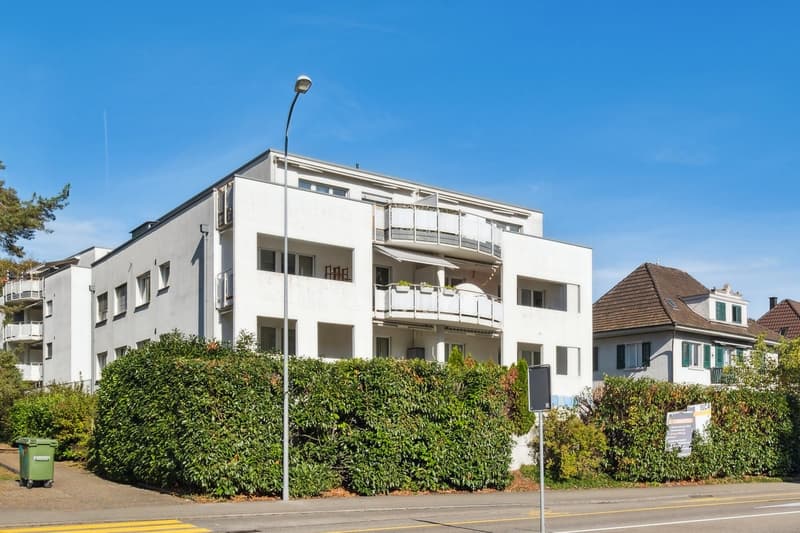4.5-Zimmer-Wohnung mit zwei geräumigen Balkonen! (1)