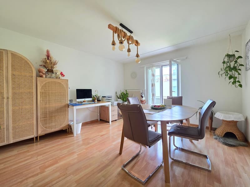 Gutgepflegte 3.5-Zimmer-Wohnung mit Balkon in Nidau! (7)