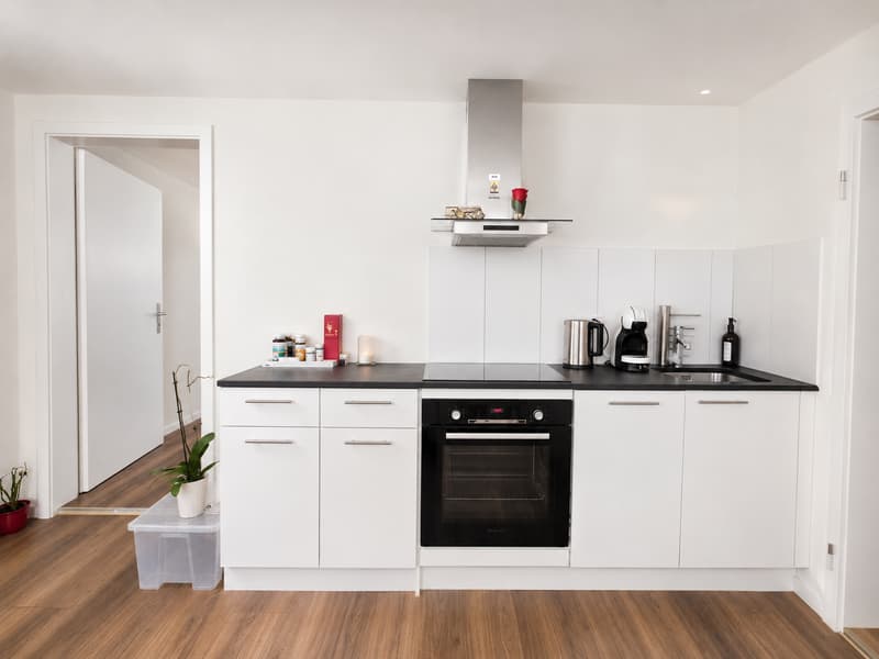 Charmante 2.5-Zimmer-Wohnung in Uznach (2)
