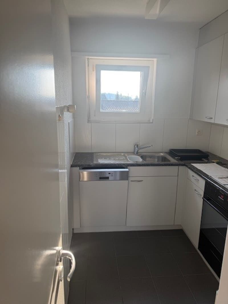 Charmante 4-Zimmer-Wohnung mit Balkon in Aarburg! (2)