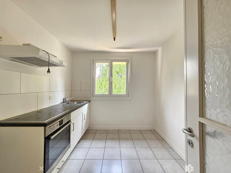 Helle 3-Zimmer-Wohnung an ruhiger Lage in Biel (2)