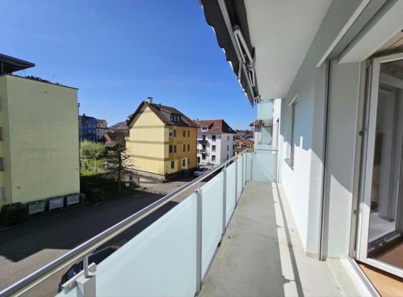 Moderne 4.5 ZWG an zentraler Wohnlage zu vermieten (14)